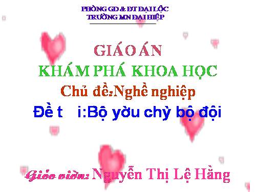 Bé yêu chú bộ đội