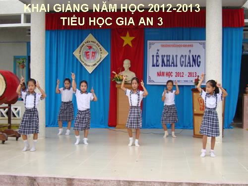 KHAI GIẢNG NĂM HỌC 2012-2013