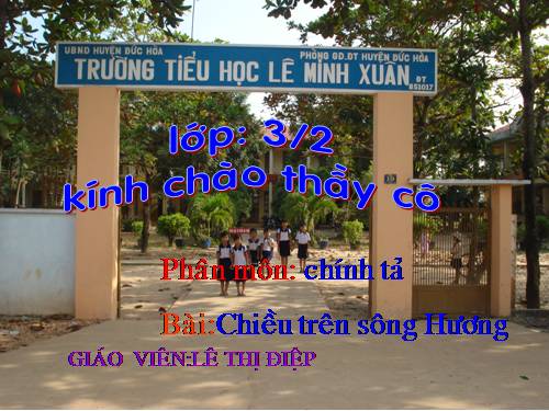 Tuần 12. Nghe-viết: Chiều trên sông Hương