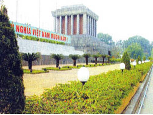 Tuần 31. Nghe-viết: Việt Nam có Bác
