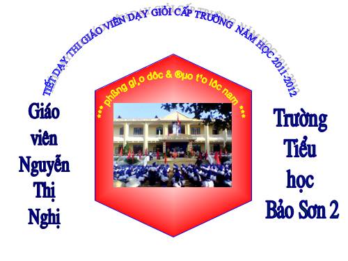 Tuần 8. MRVT: Cộng đồng. Ôn tập câu Ai làm gì?