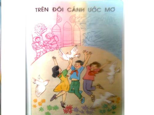 Tuần 8. Đôi giày ba ta màu xanh