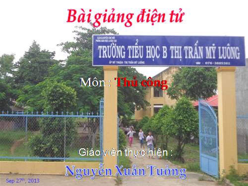 Bài 8. Cắt, dán chữ V