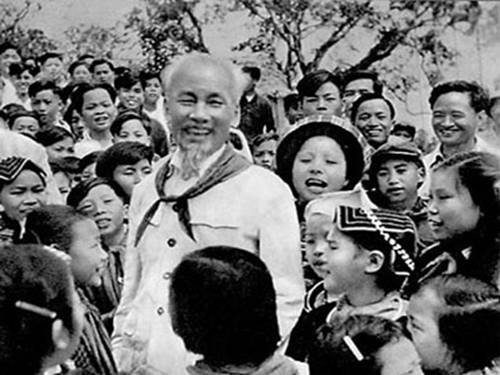 văn nghệ mừng sn Bác