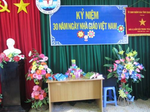 30 NĂM - NGÀY NHÀ GIÁO VIỆT NAM