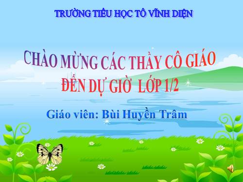 Bài 6. Nghiêm trang khi chào cờ