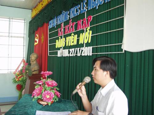 Lễ kết nạp Đảng viên mới (27-01-2011)