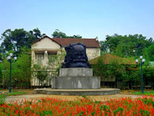 Bài 15. Vào nhà ngục Quảng Đông cảm tác